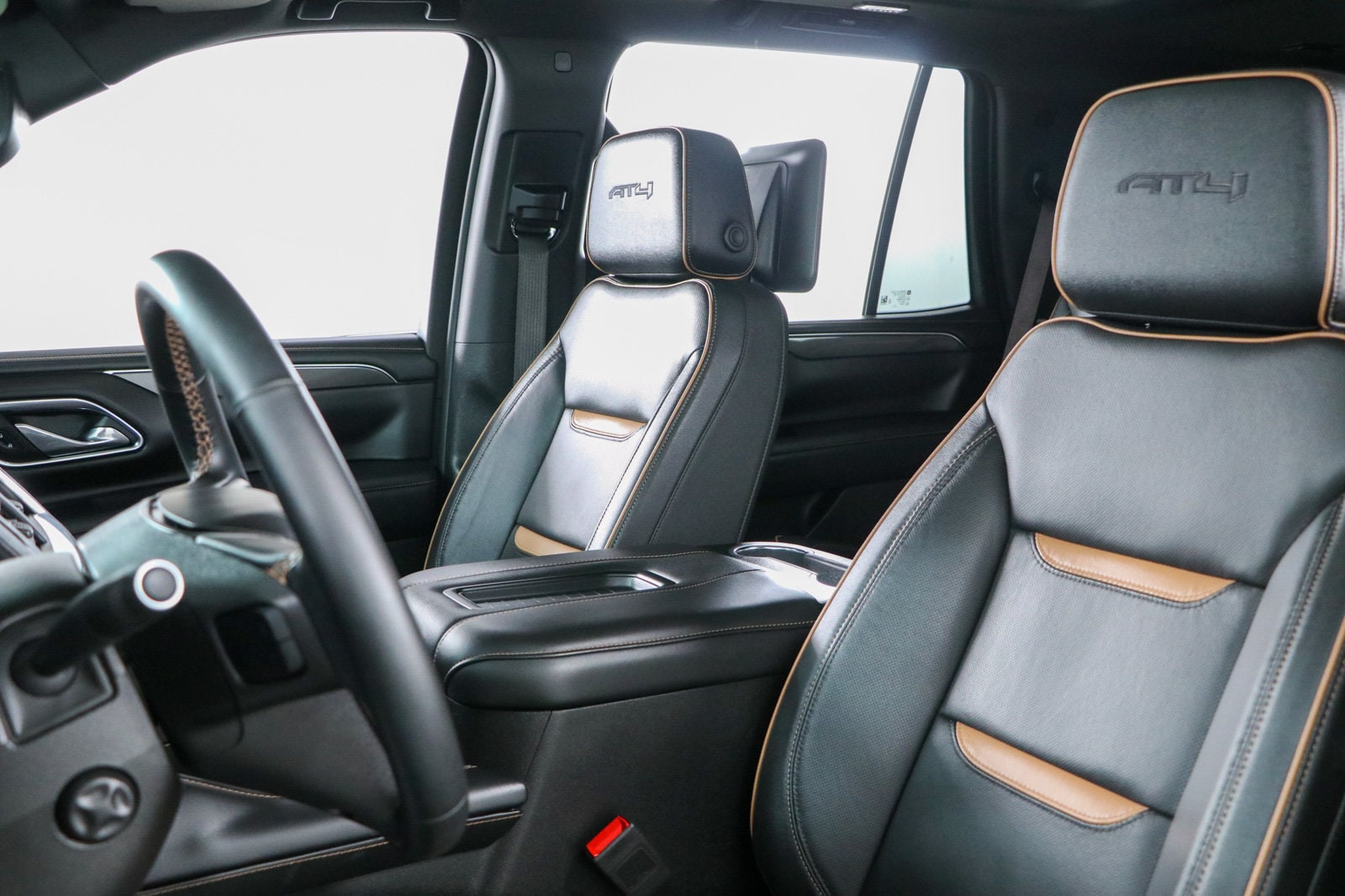 2023 GMC Yukon AT4 - Photo 28