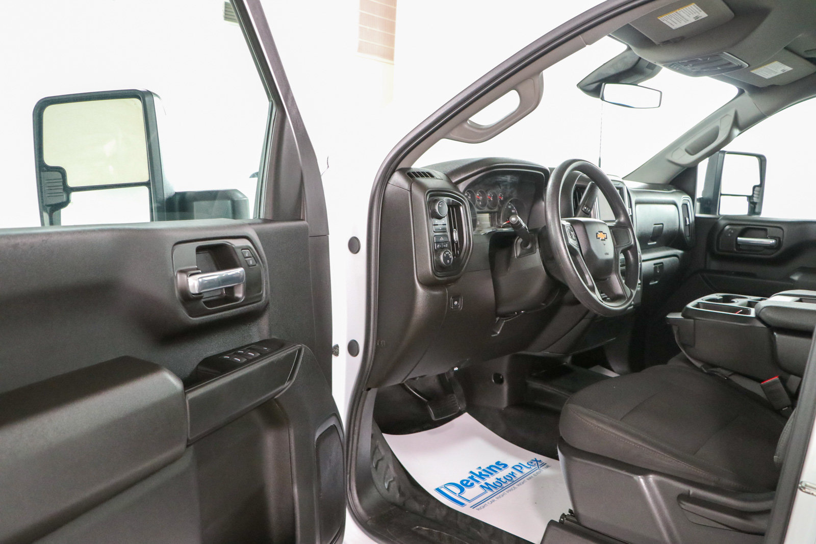 Used 2025 Chevrolet Silverado 3500HD 4X4 FLATBED Truck Crew Cab