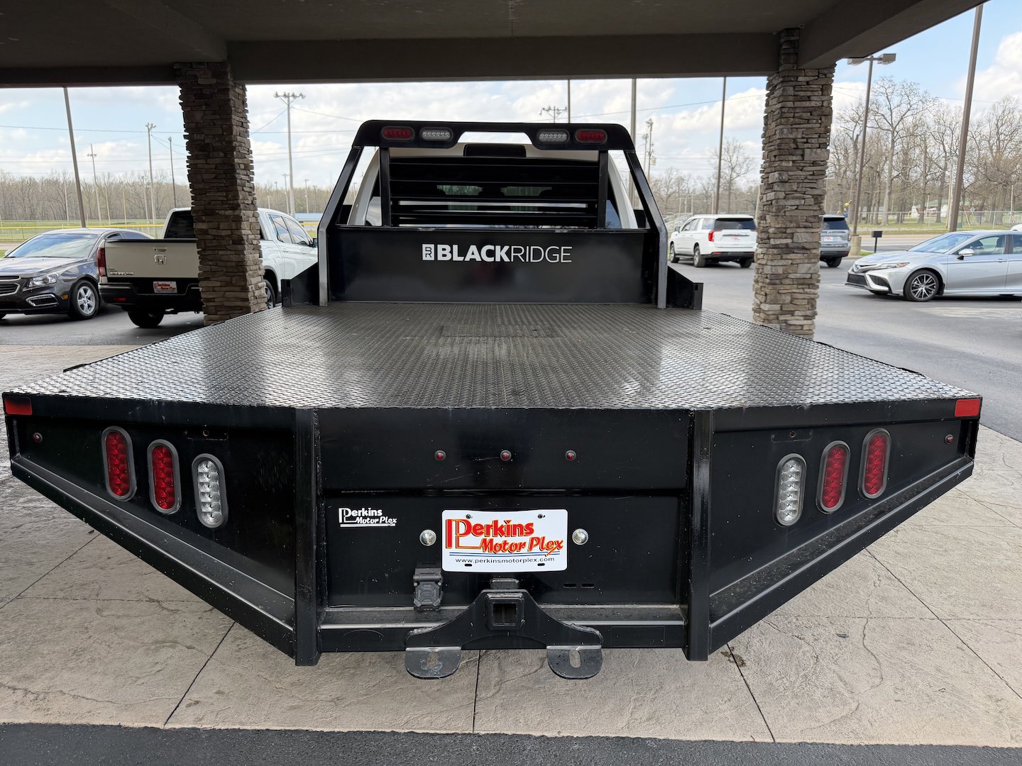 2024 RAM Ram 3500 Chassis Cab SLT - Photo 8