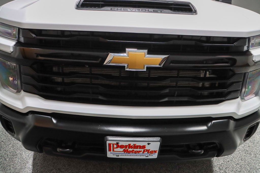 Used 2025 Chevrolet Silverado 3500HD 4X4 FLATBED Truck Crew Cab