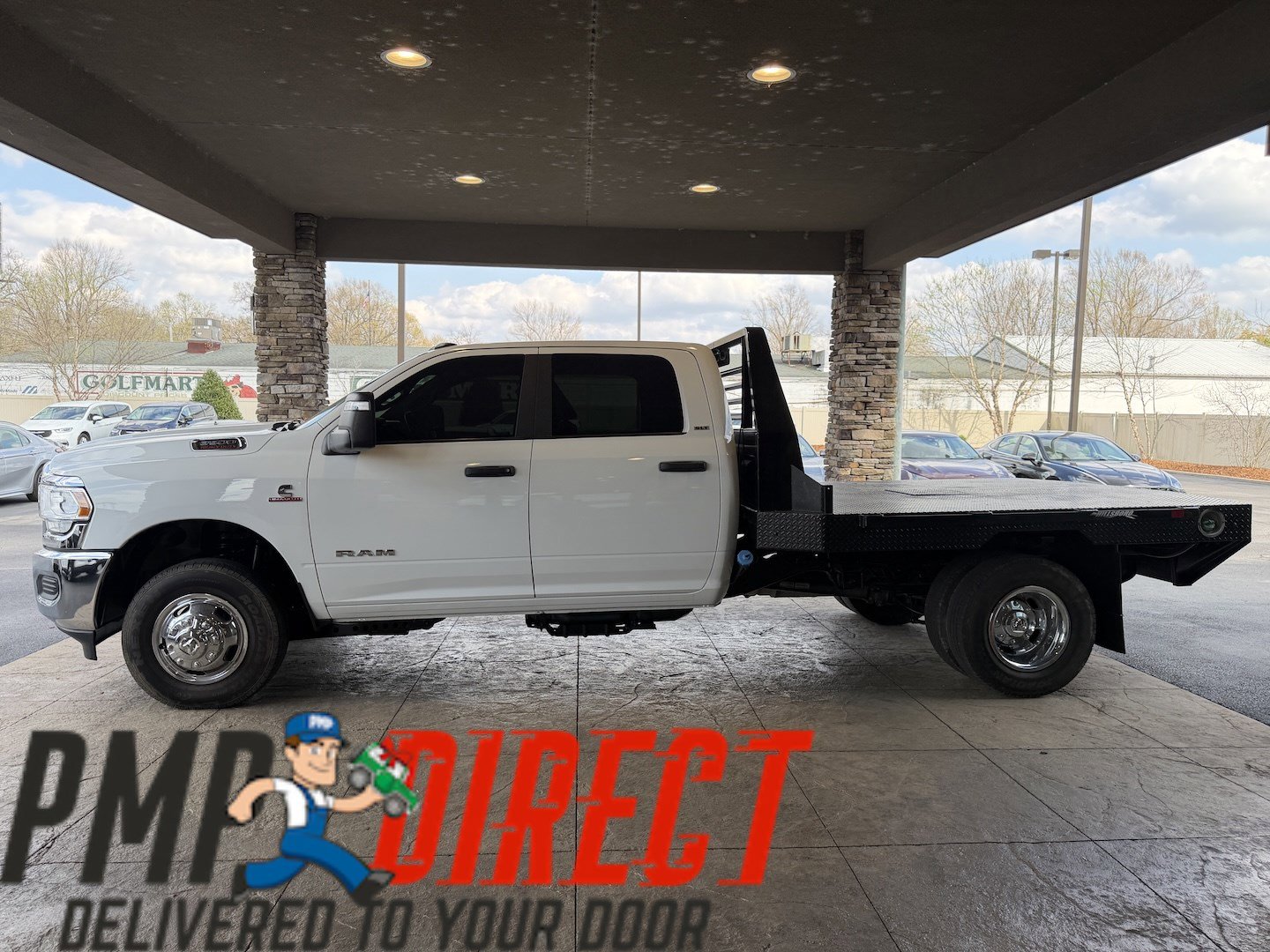 2024 RAM Ram 3500 Chassis Cab SLT - Photo 10