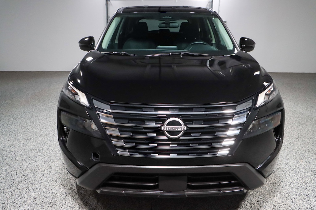 Used 2024 Nissan Rogue SV SUV