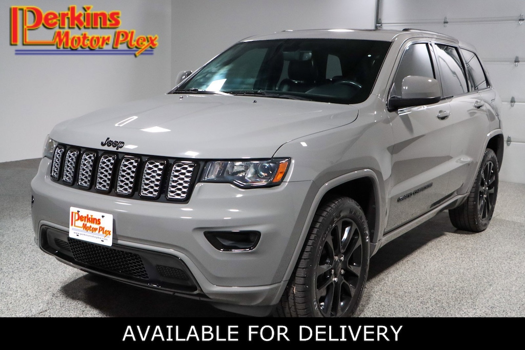 Used 2020 Jeep Grand Cherokee Altitude 4X4 SUV