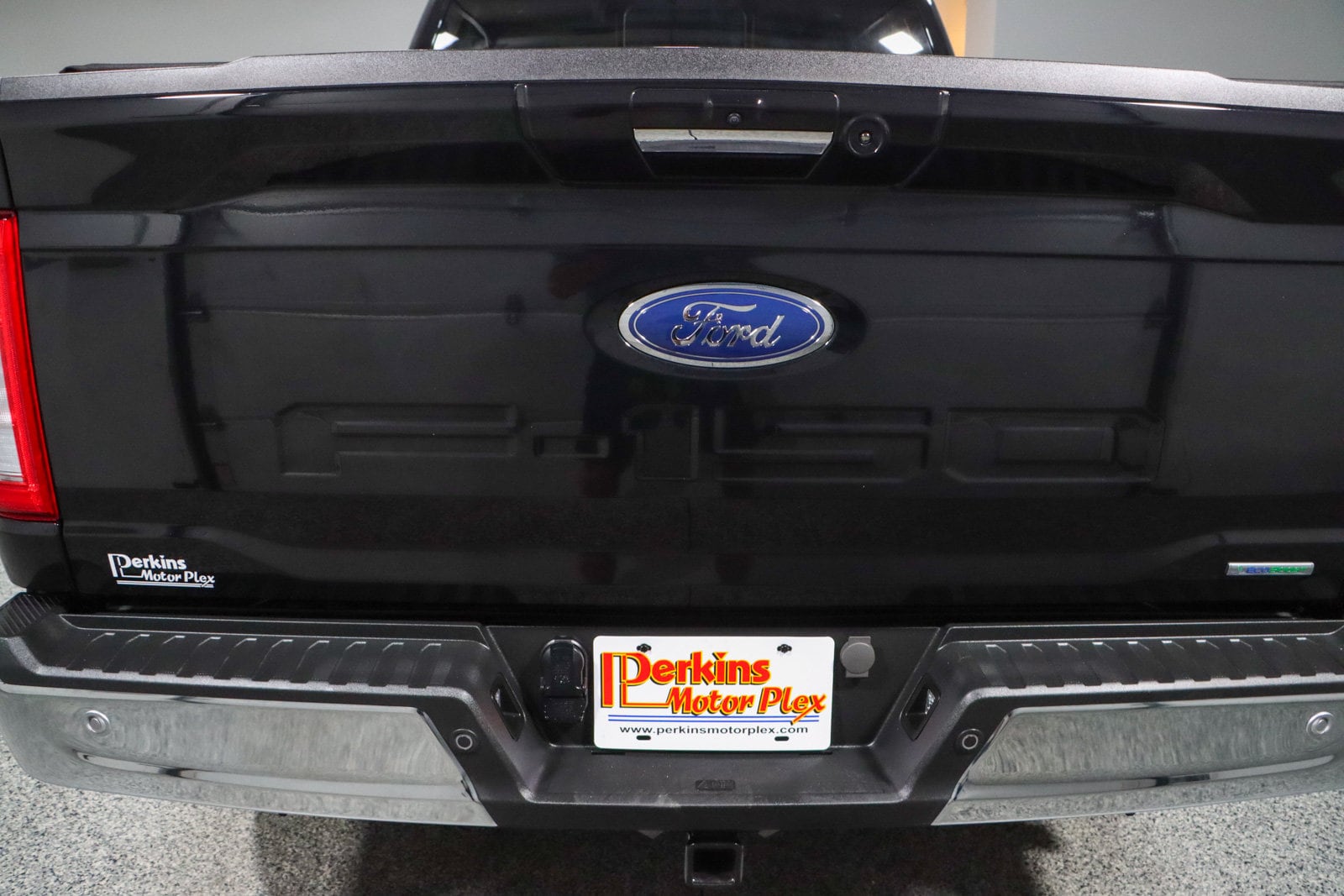 2023 Ford F-150 Lariat - Photo 8
