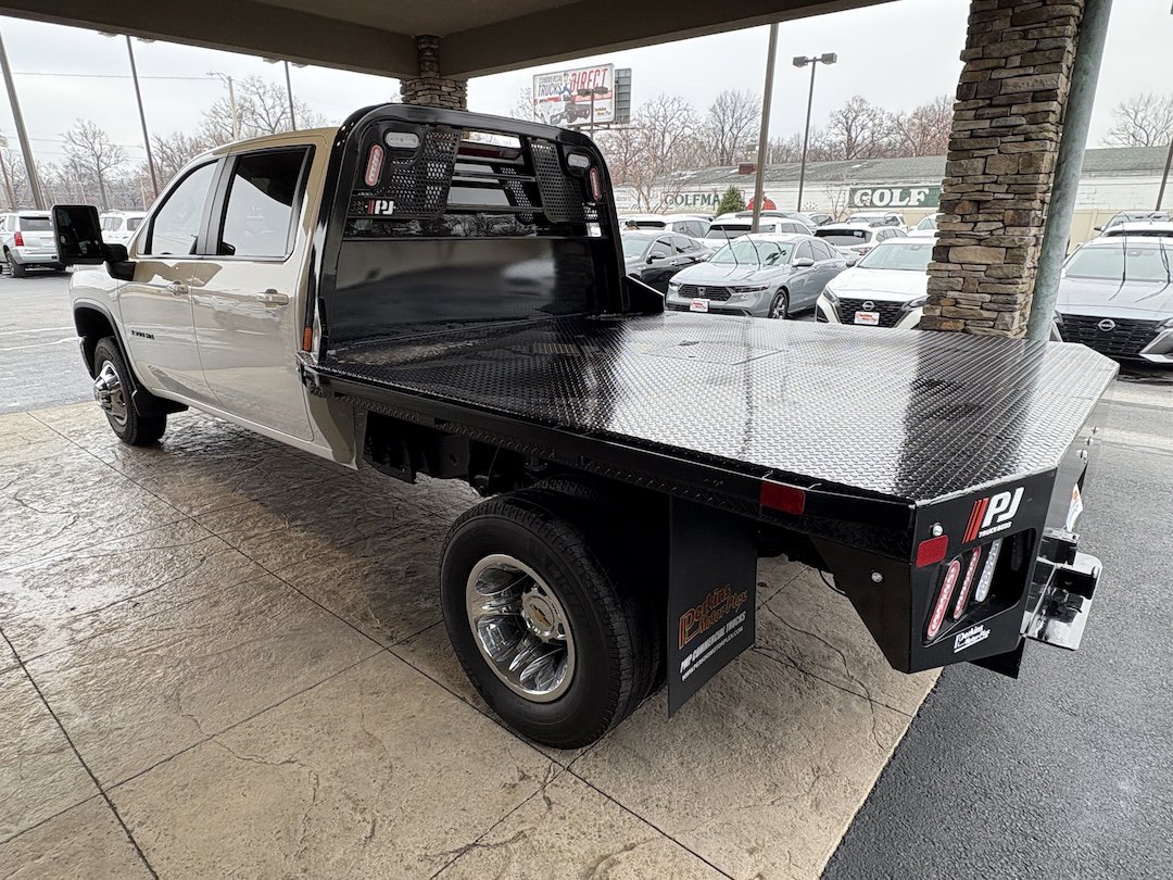 2024 Chevrolet Silverado 3500HD LT - Photo 10