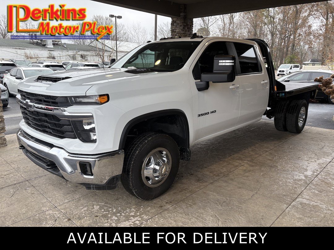 2024 Chevrolet Silverado 3500HD LT's photo