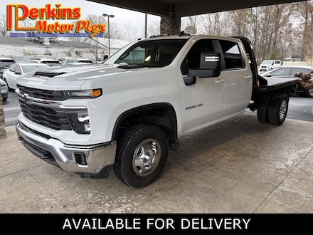2024 Chevrolet Silverado 3500HD LT 4X4 FLATBED Truck Crew Cab