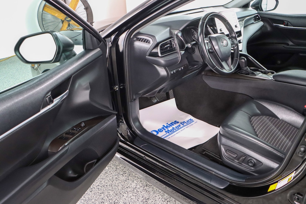 Used 2022 Toyota Camry SE Sedan