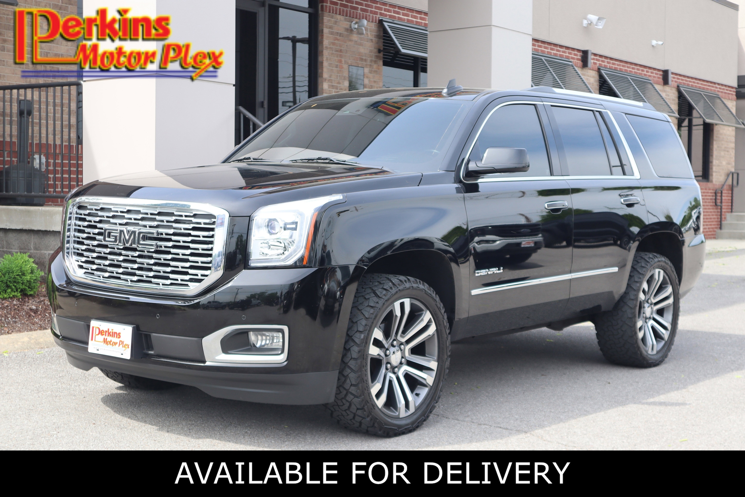 2018 GMC Yukon 4WD Denali's photo