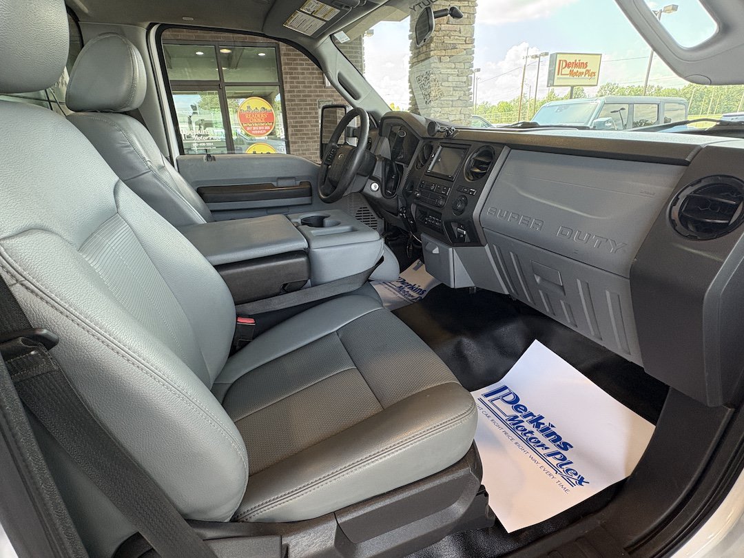 2016 Ford F-350 Super Duty Chassis Cab XL - Photo 22