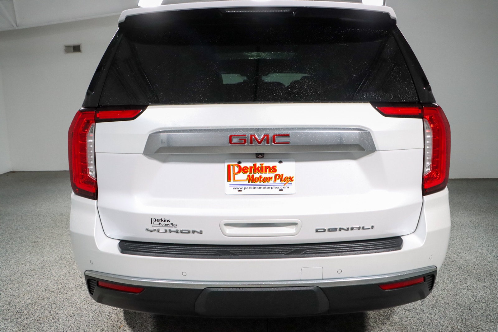2023 GMC Yukon Denali - Photo 8