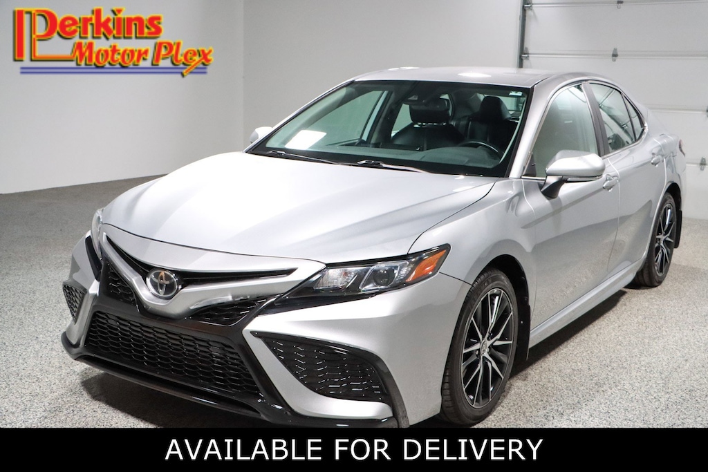 Used 2024 Toyota Camry SE Sedan