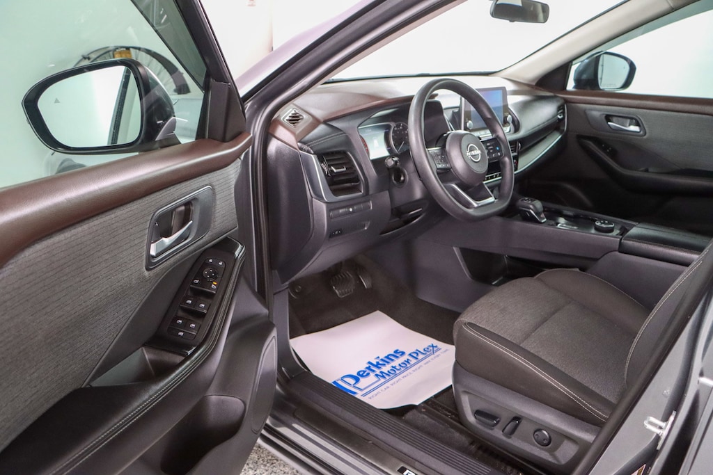 Used 2023 Nissan Rogue SV AWD SUV