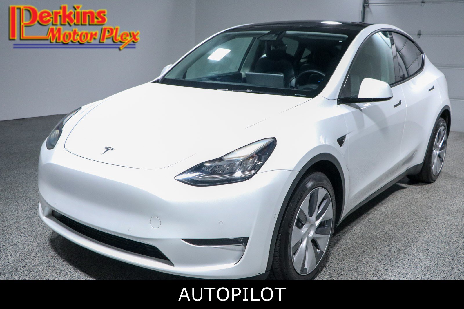 2022 Tesla Model Y Long Range Dual Motor All-Wheel Drive's photo