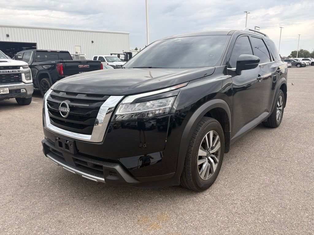 2024 Nissan Pathfinder SL 2WD's photo