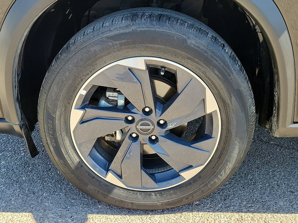 2025 Nissan Rogue SV - Photo 17