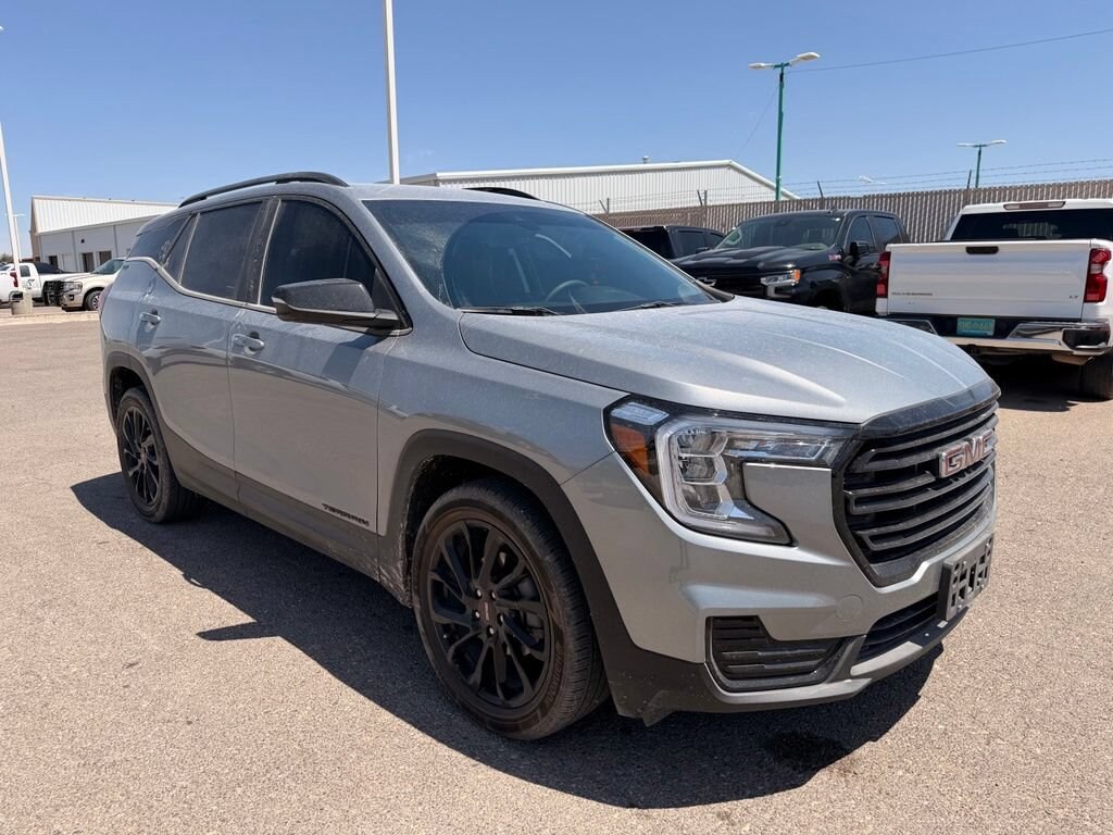 Used 2024 GMC Terrain SLE SUV