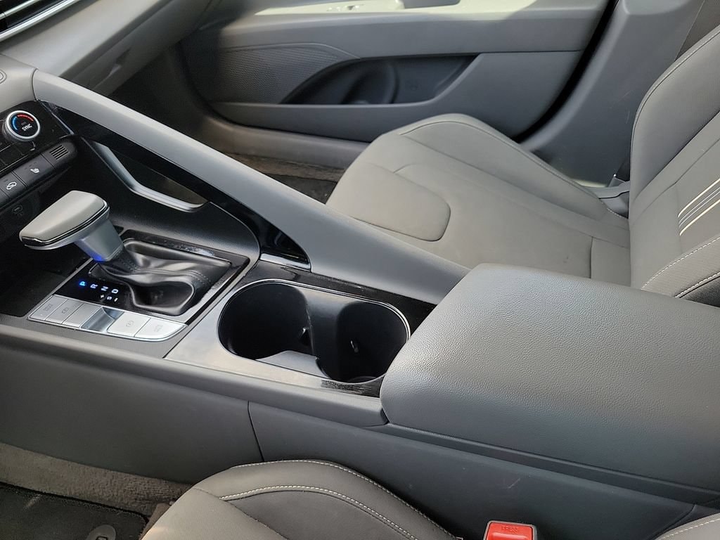 2025 Hyundai Elantra SEL - Photo 29