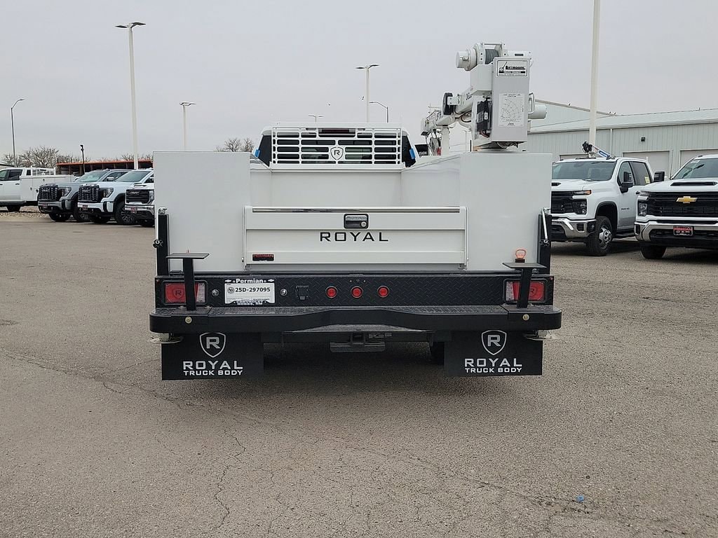 2025 Chevrolet Silverado 3500 HD Work Truck - Photo 9