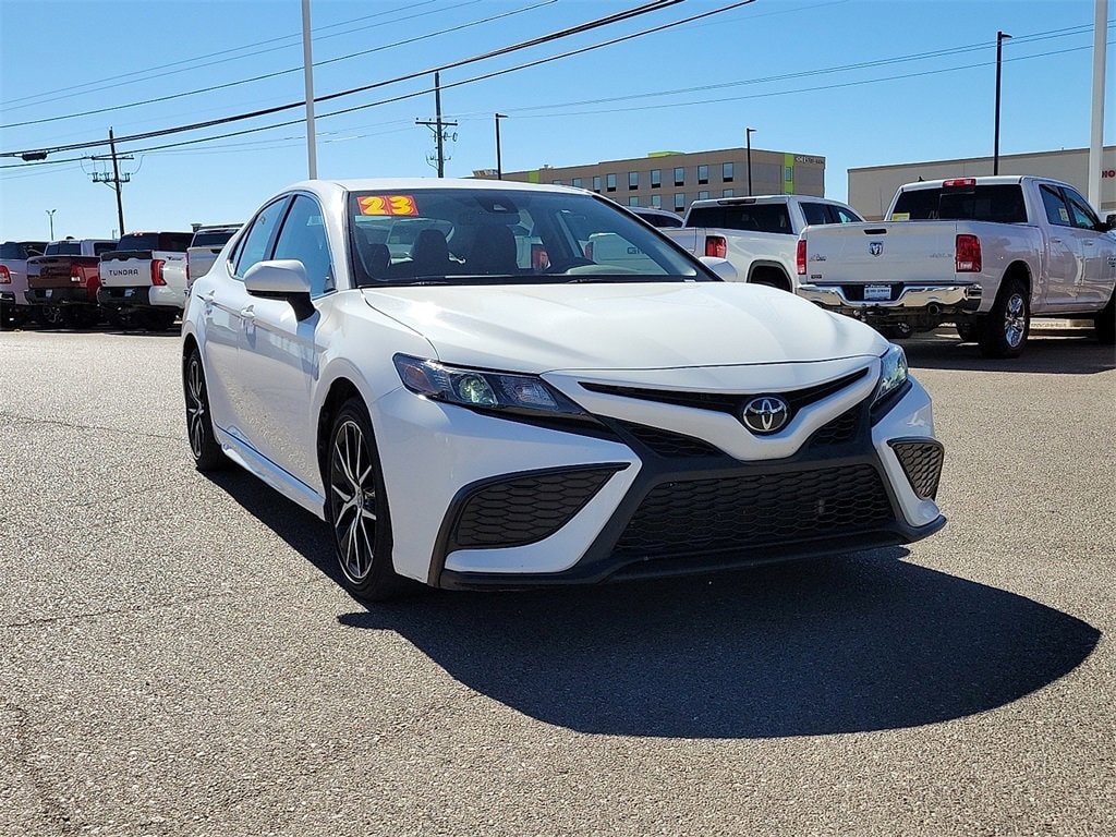 Used 2023 Toyota Camry SE Sedan