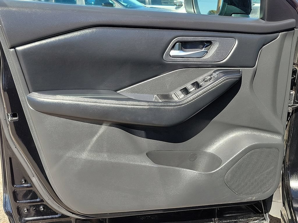 2025 Nissan Rogue SV - Photo 22