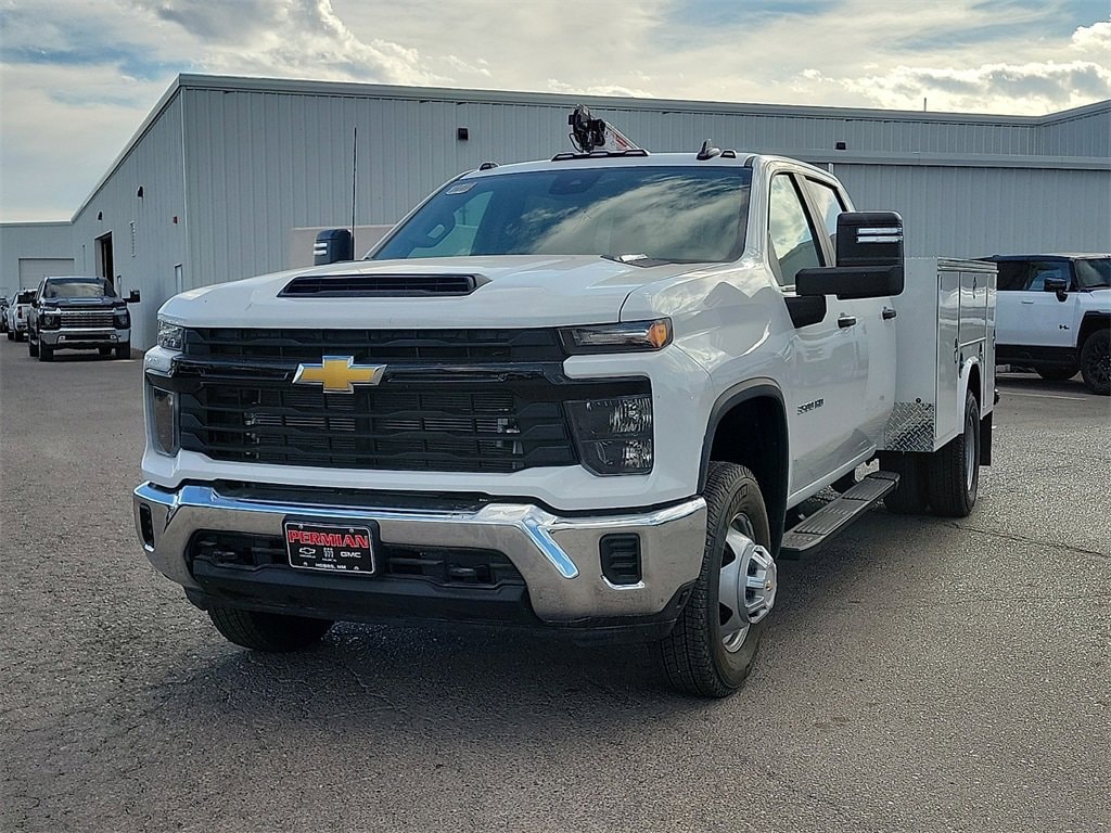 New 2025 Chevrolet Silverado 3500 HD Chassis Cab Work Truck Truck