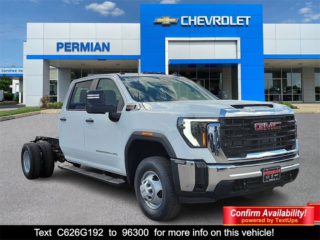 2026 GMC Sierra 3500 Chassis Cab Pro's photo