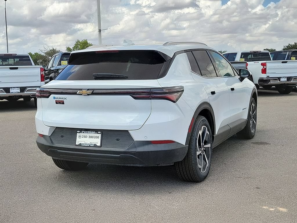 2026 Chevrolet Equinox EV 2LT - Photo 12