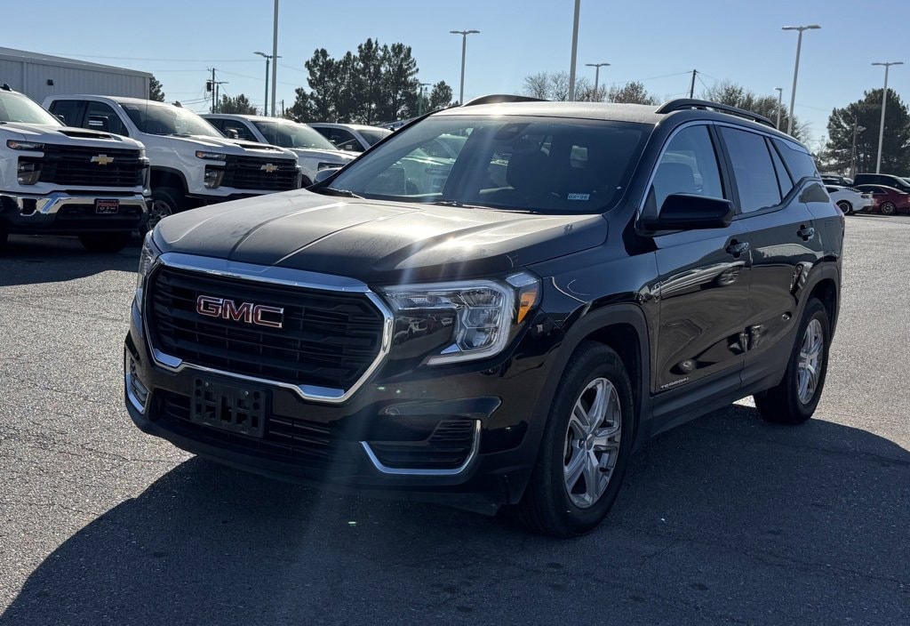 2024 GMC Terrain SLE's photo