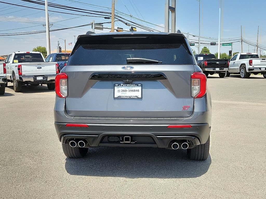 2022 Ford Explorer ST - Photo 11