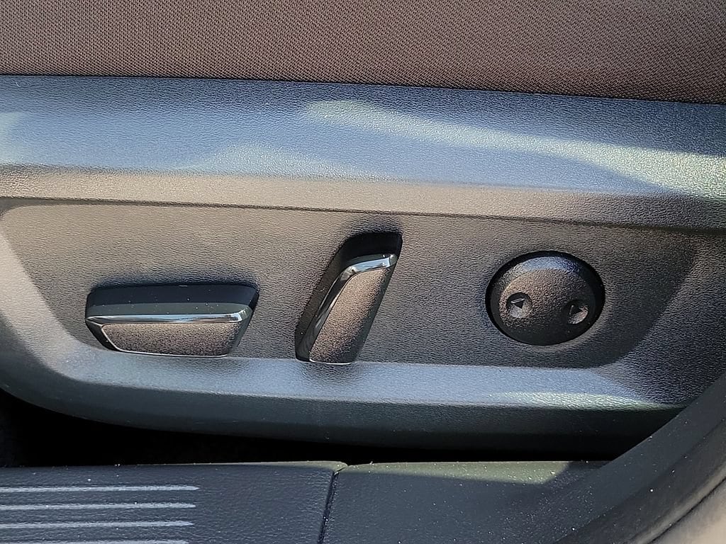 2025 Nissan Rogue SV - Photo 24