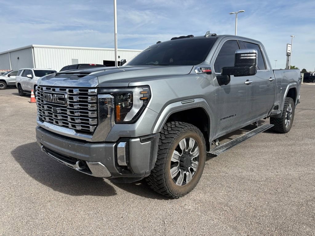 2024 GMC Sierra 4WD Crew Cab Standard Box Denali's photo