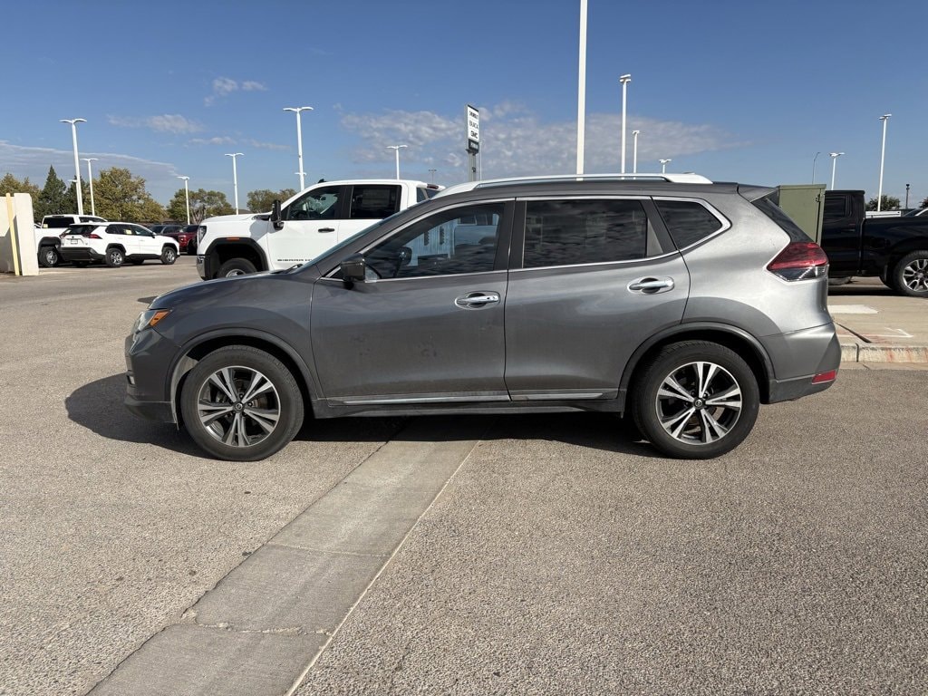 Used 2018 Nissan Rogue SL with VIN 5N1AT2MT6JC734102 for sale in Hobbs, NM