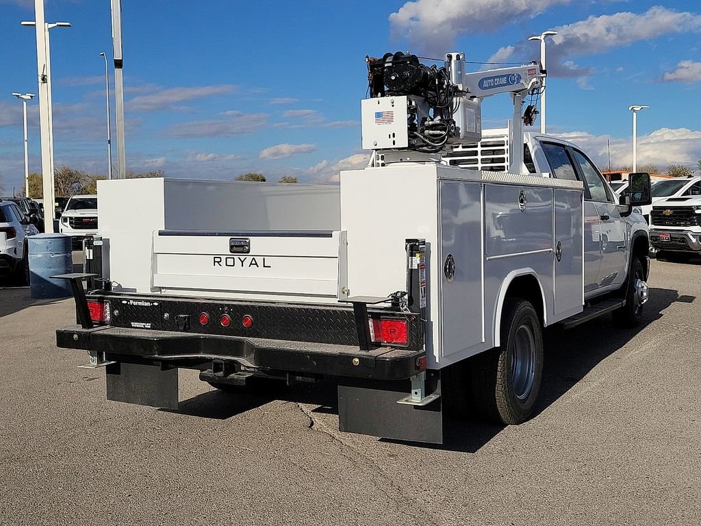2025 Chevrolet Silverado 3500 HD Work Truck - Photo 10