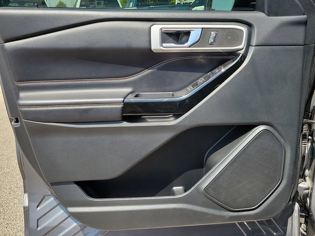 2022 Ford Explorer ST - Photo 22