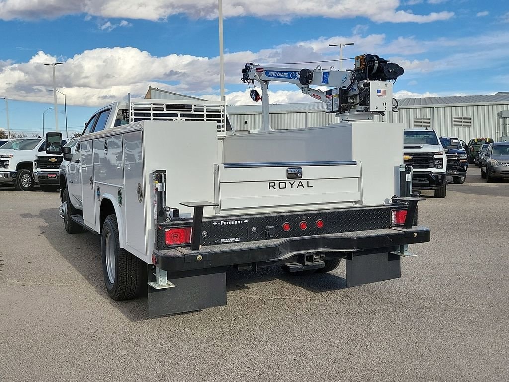 2025 Chevrolet Silverado 3500 HD Work Truck - Photo 8