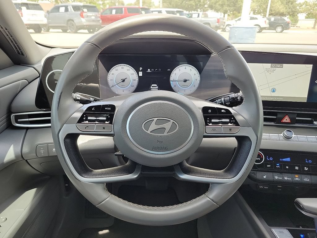 2025 Hyundai Elantra SEL - Photo 28
