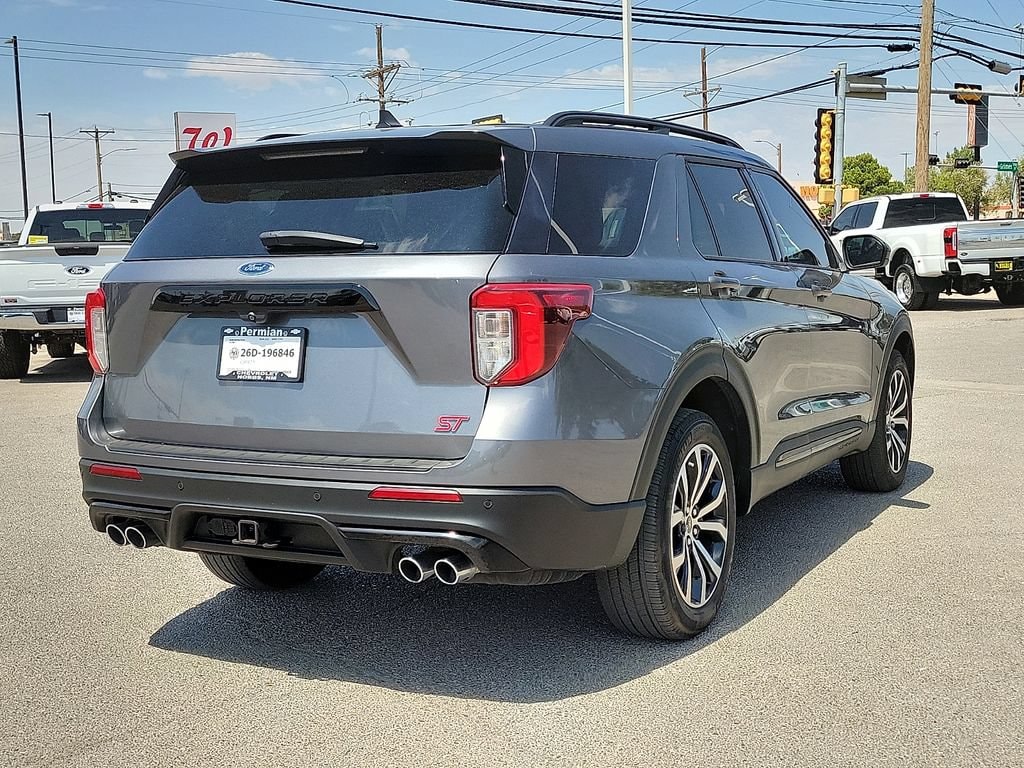2022 Ford Explorer ST - Photo 12