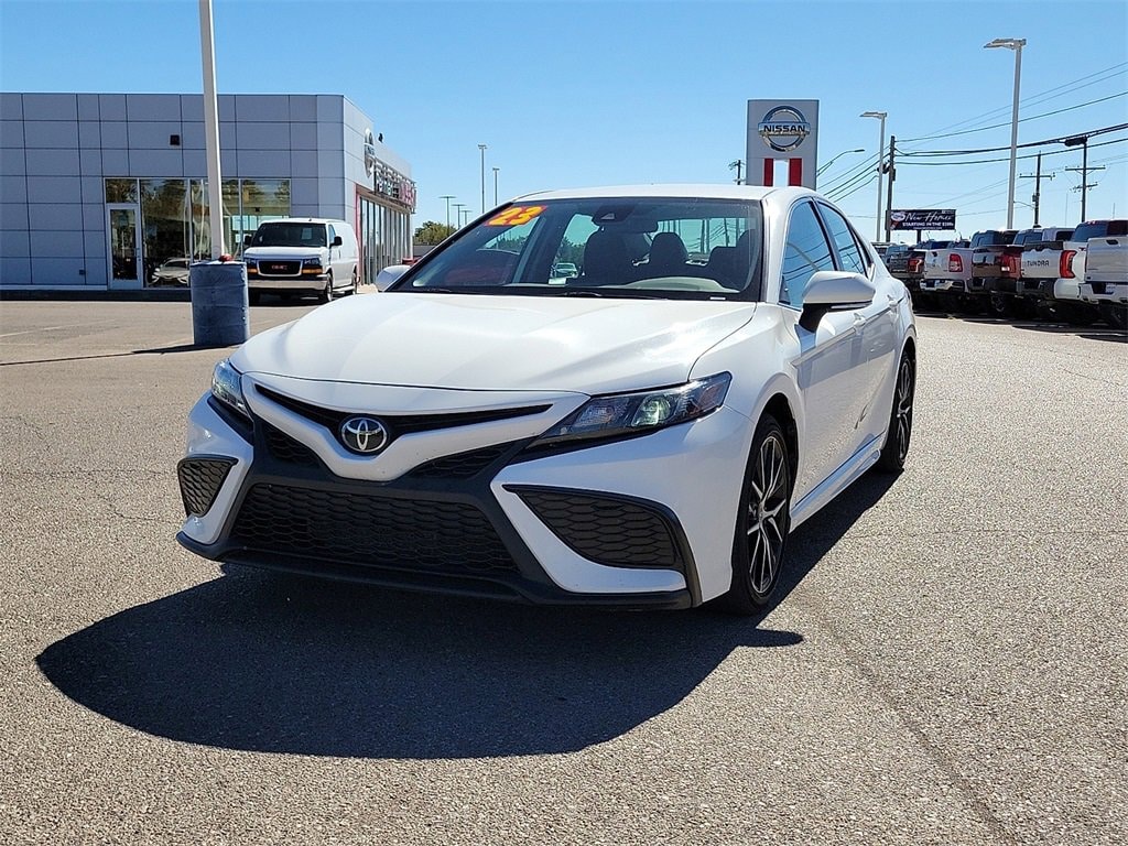 Used 2023 Toyota Camry SE Sedan