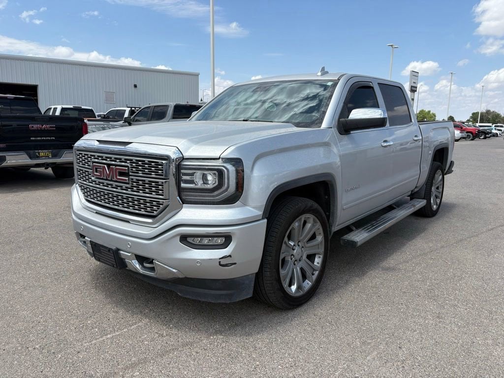 2018 GMC Sierra 4WD Crew Cab Short Box's photo