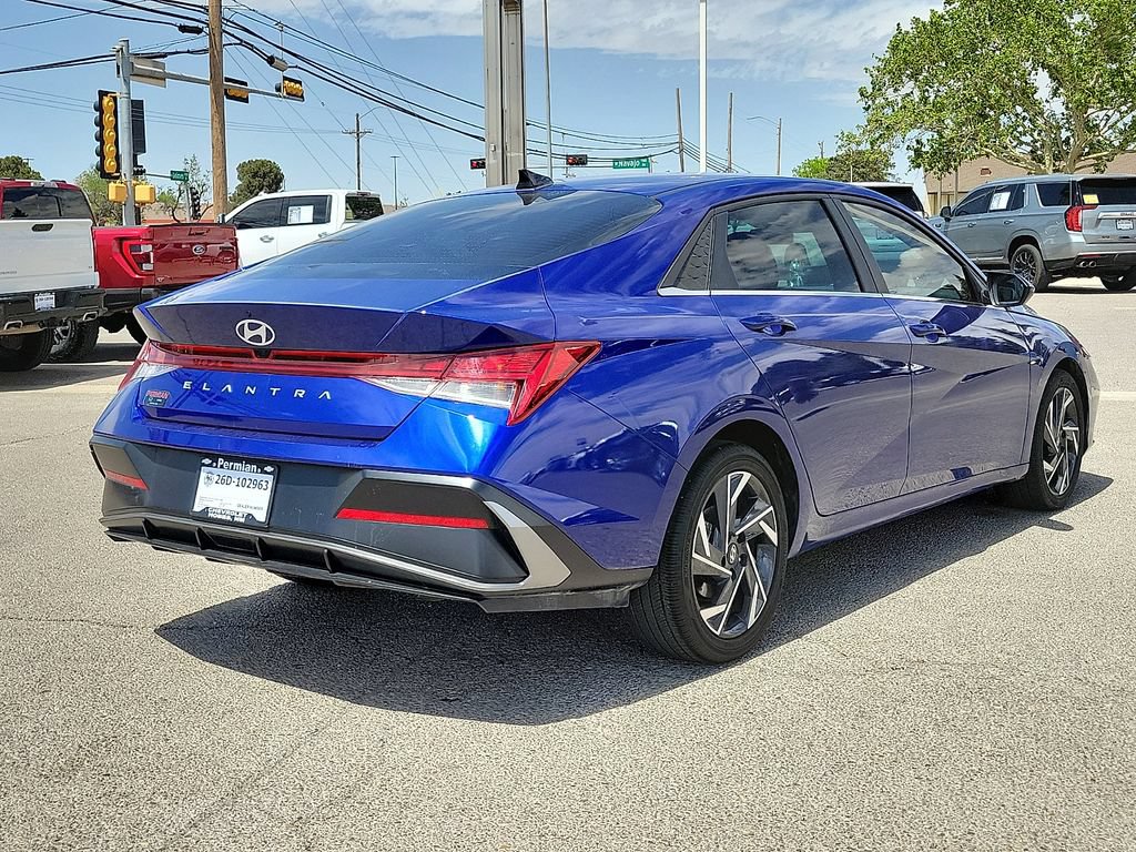 2025 Hyundai Elantra SEL - Photo 13