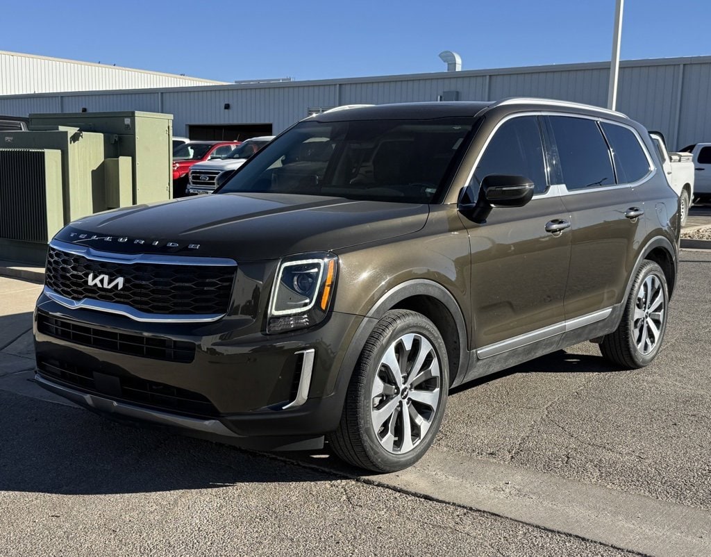 2022 Kia Telluride S's photo
