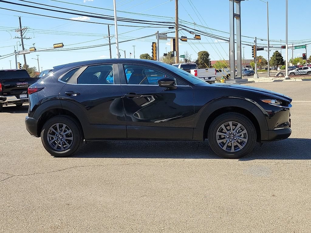 2025 Mazda CX-30 S - Photo 14