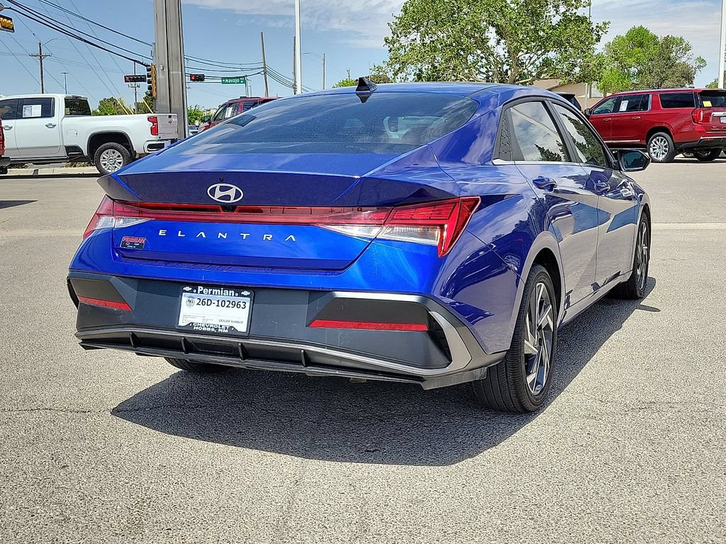 2025 Hyundai Elantra SEL - Photo 12