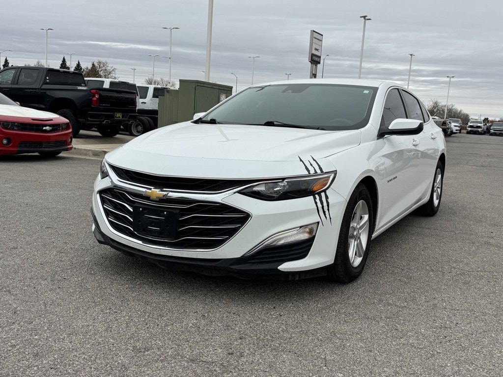 2020 Chevrolet Malibu's photo