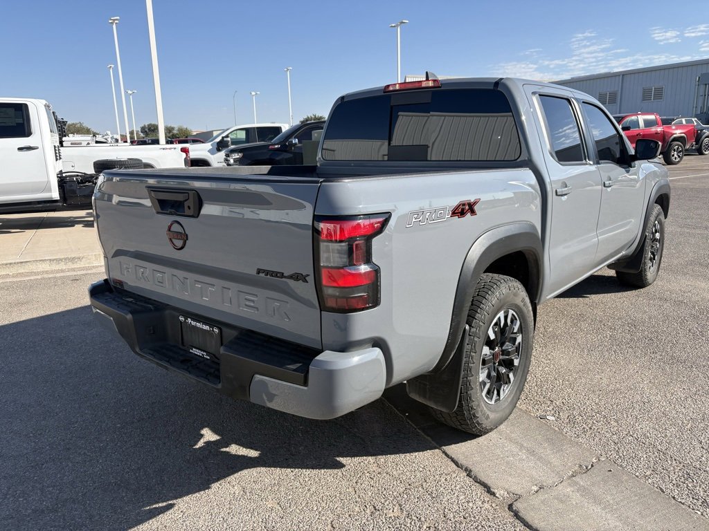 2024 Nissan Frontier PRO-4X photo 4