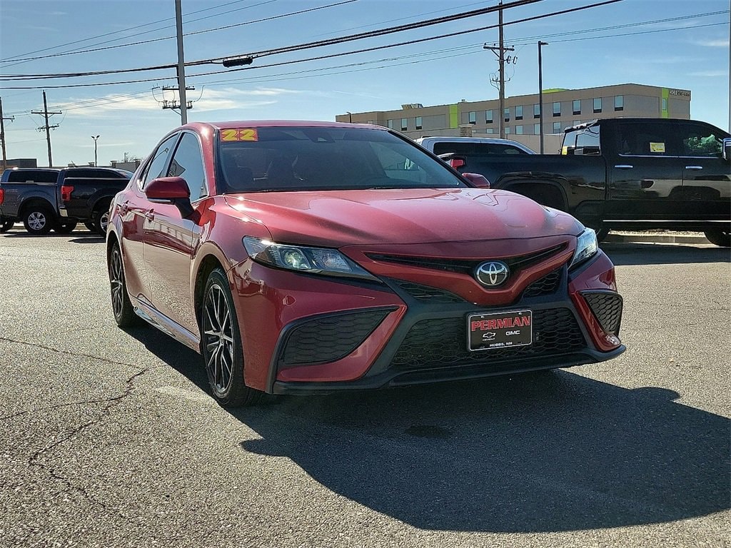 Used 2022 Toyota Camry SE Sedan