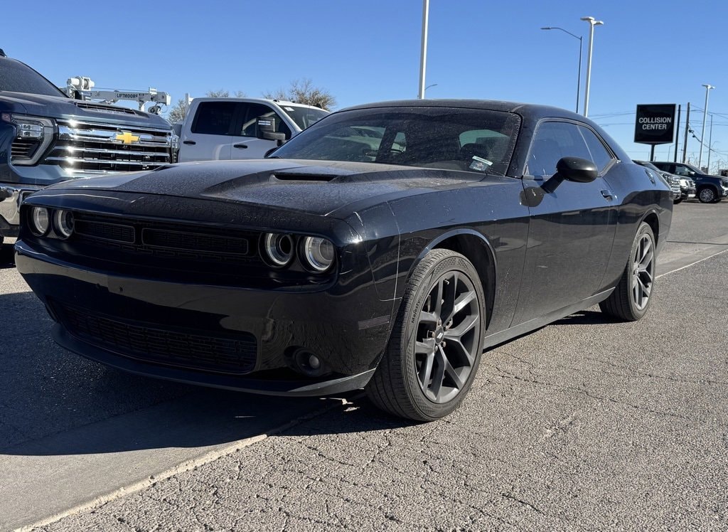 2019 Dodge Challenger SXT's photo
