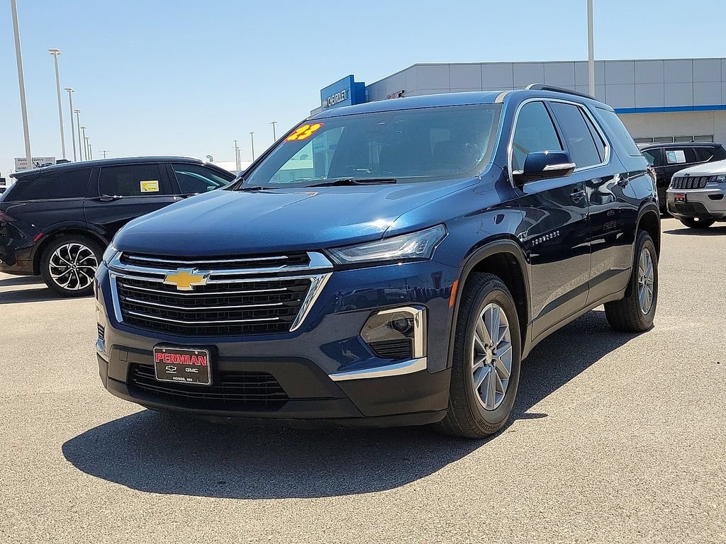 Used 2023 Chevrolet Traverse LT Cloth SUV