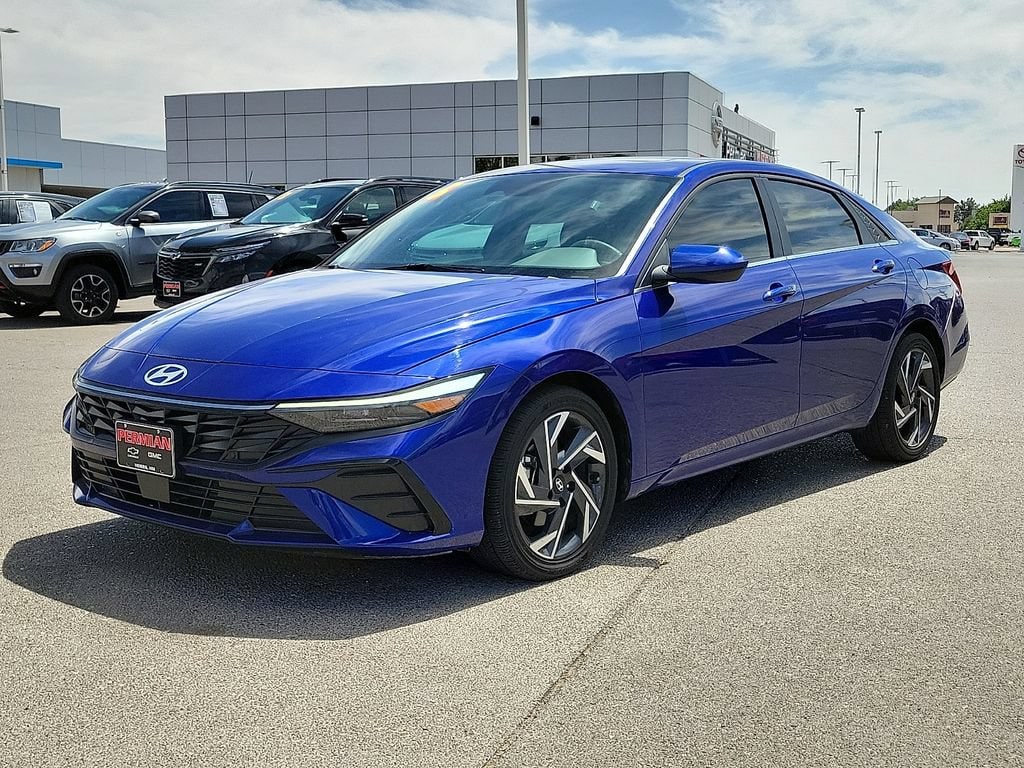 2025 Hyundai Elantra SEL - Photo 6